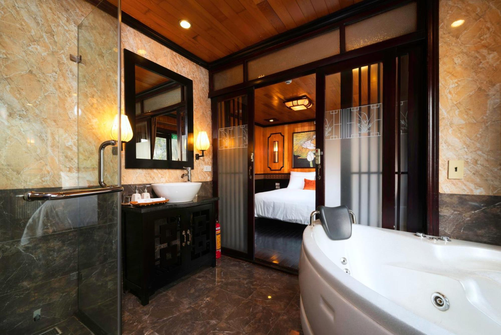 Halong Arcadia Cruise  5*