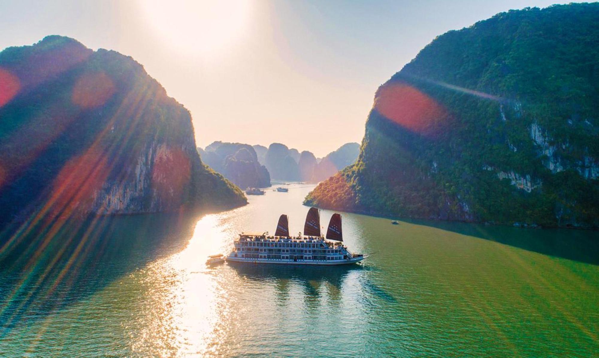  Halong Arcadia Cruise Ha Long