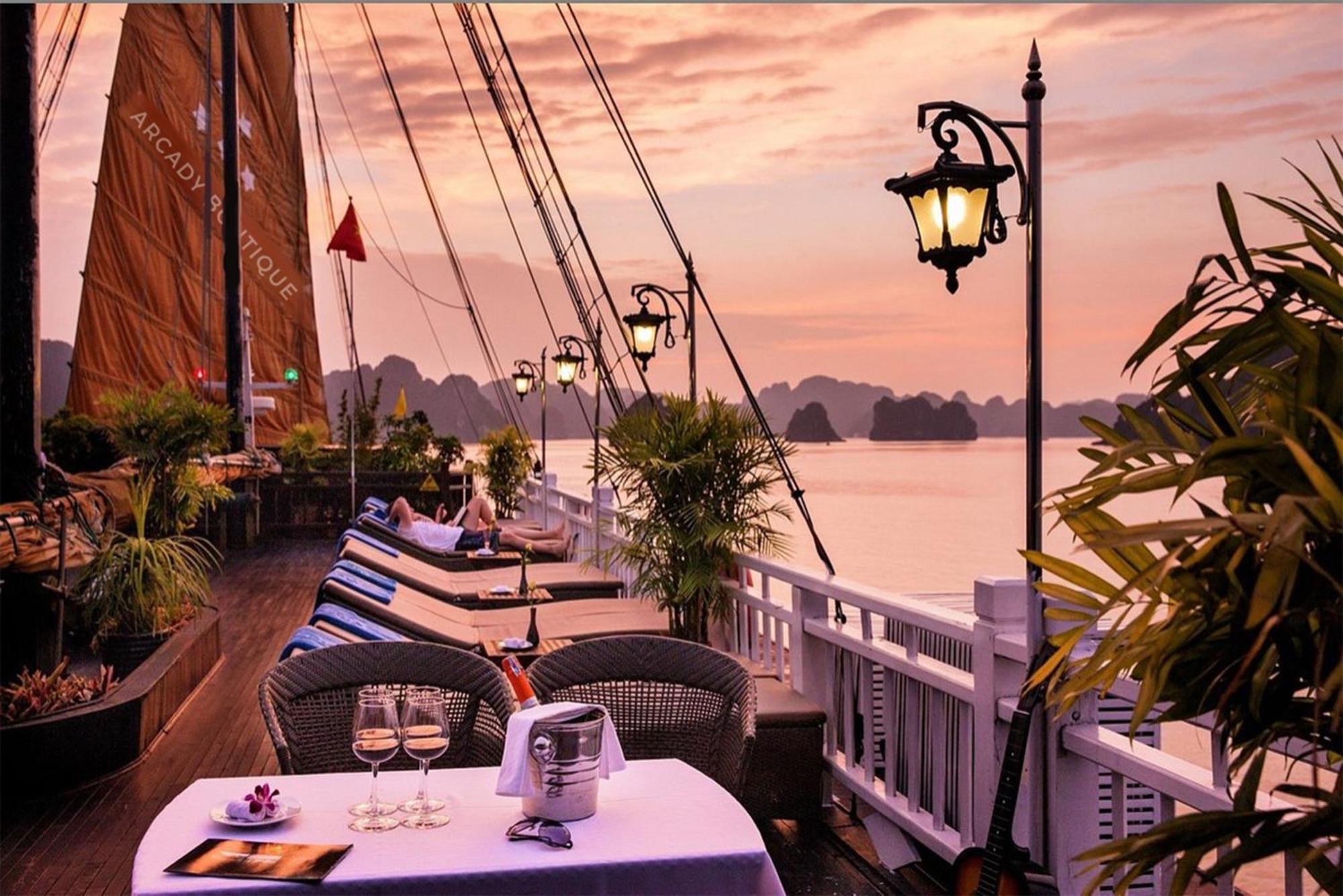 Halong Arcadia Cruise  Ha Long