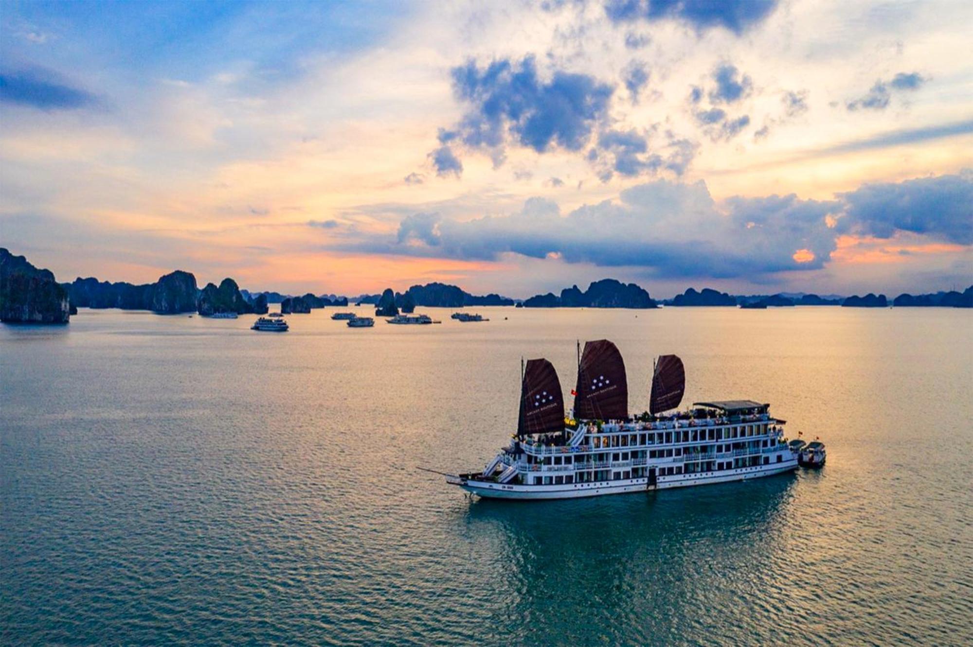  Halong Arcadia Cruise Ha Long